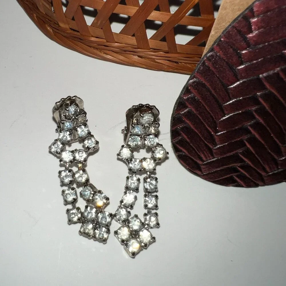 Set Of 3 Womens Earrings: Burgundy Leather Leaf Dangle Rhinestone Clip-On & Gold - Picture 2 of 4